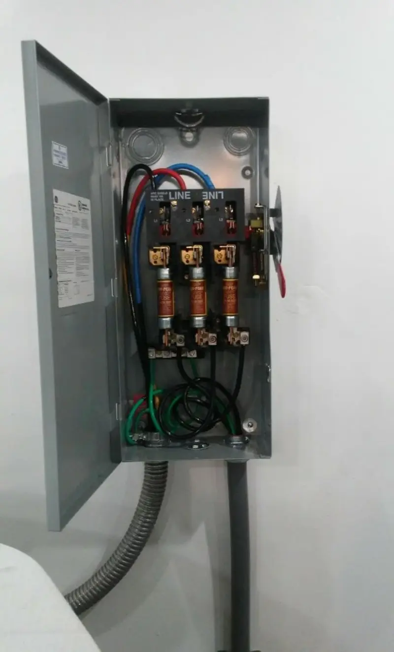 Three-phase disconnect switch installed for Electrical Wiring & Rewiring in Ashwaubenon